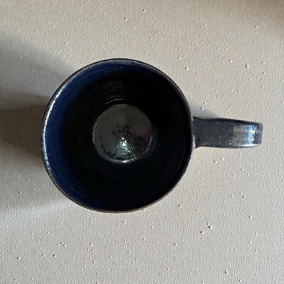 Vintage Cactus Mugs Studio Pottery Signed GEM 1975 Set Of 2 Black and Cream - Picture 6 of 15